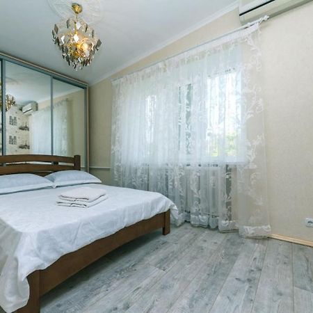 Cozy Apartment On Kpi เคียฟ ภายนอก รูปภาพ